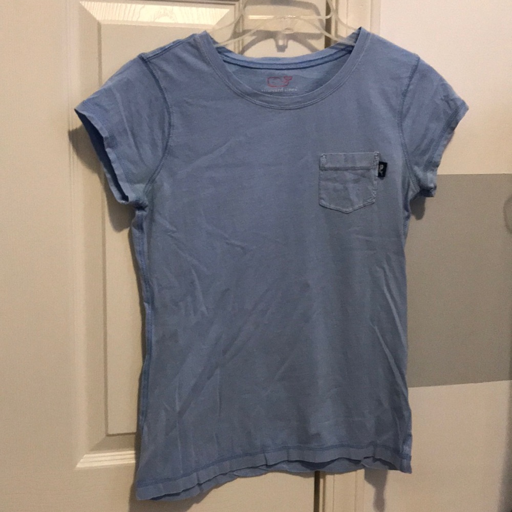 Vineyard vines tee